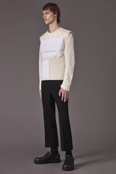 Look 18